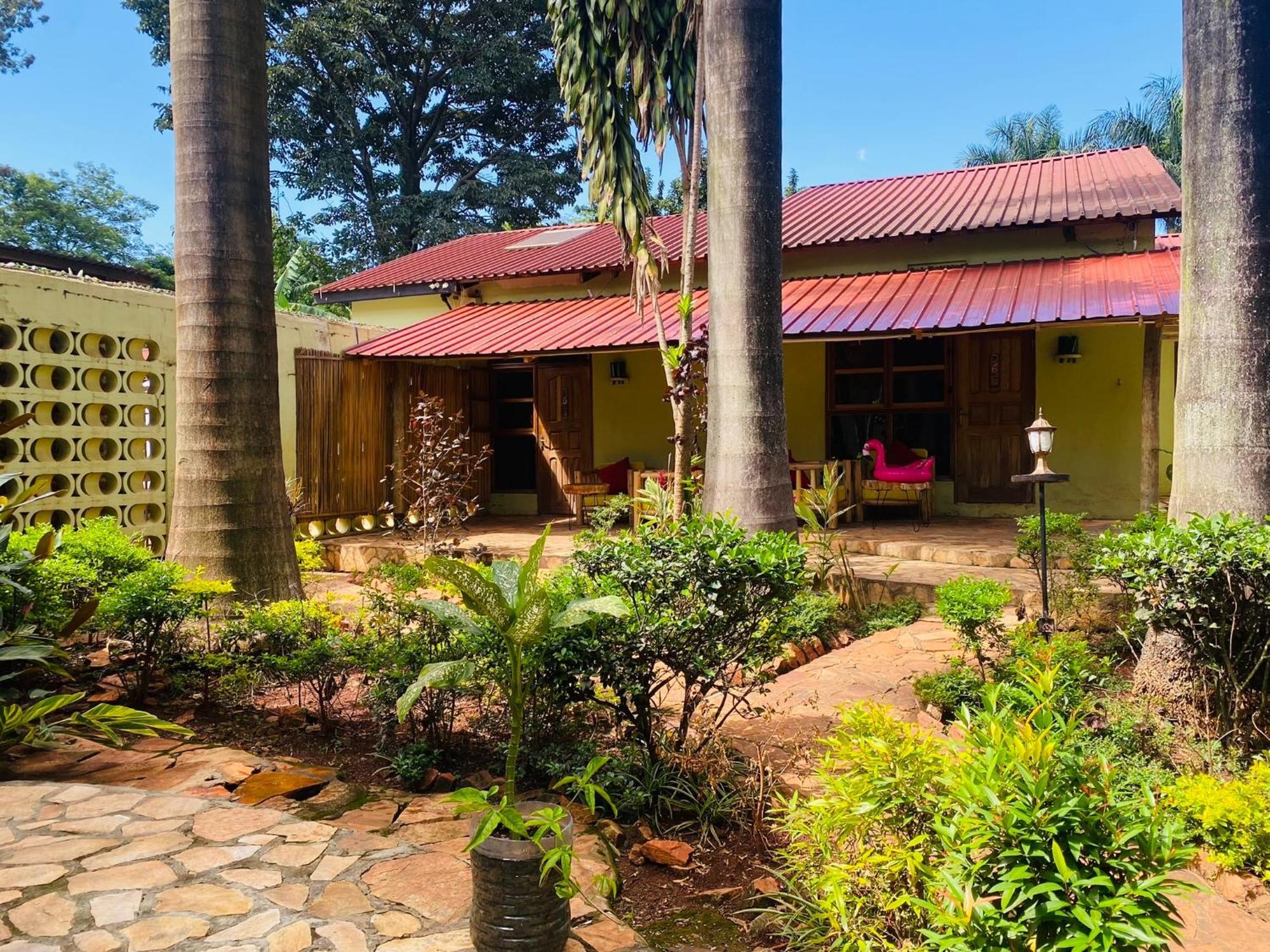 Afro Smile Hotel & Guest House Jinja Extérieur photo