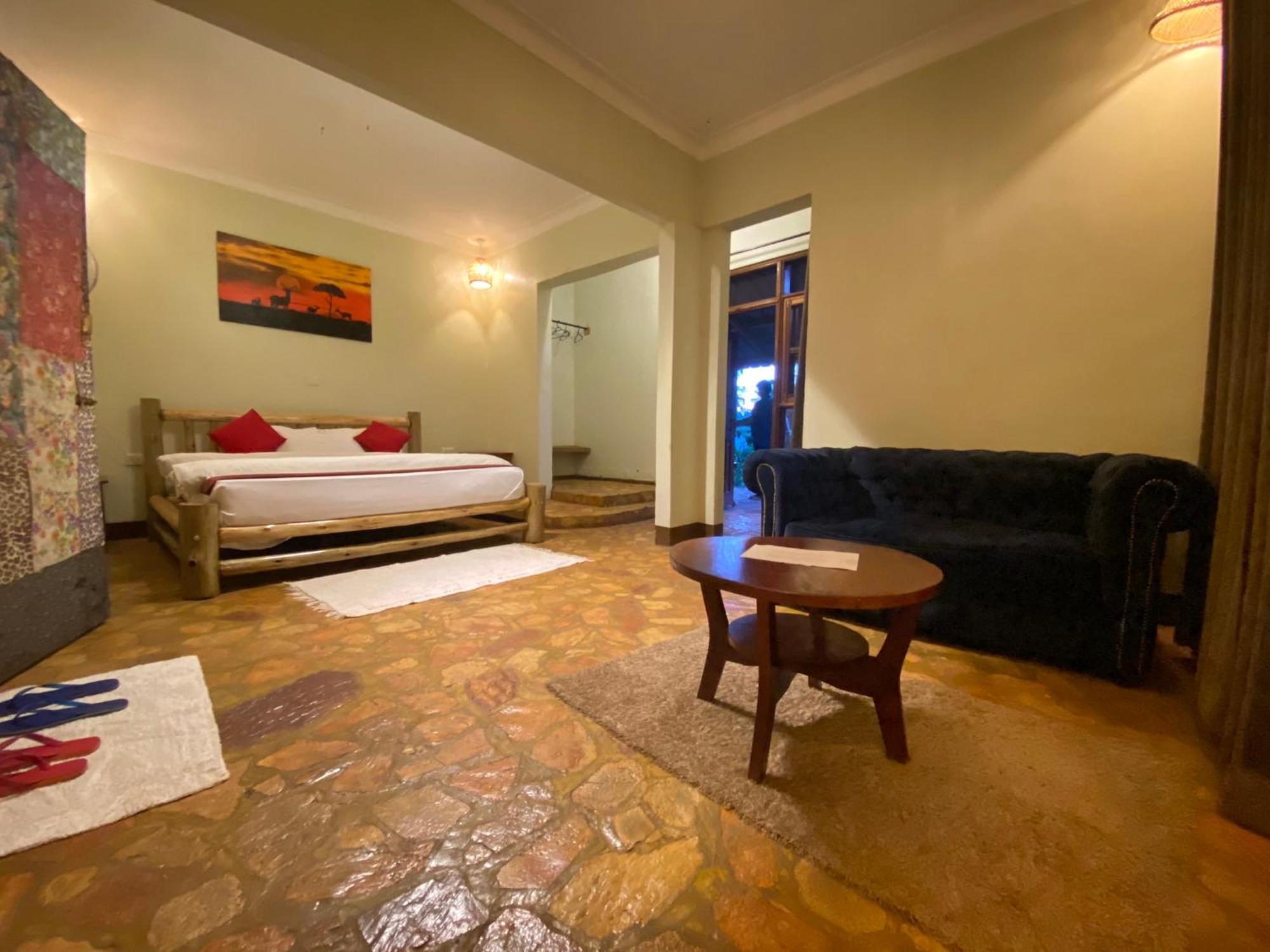 Afro Smile Hotel & Guest House Jinja Extérieur photo