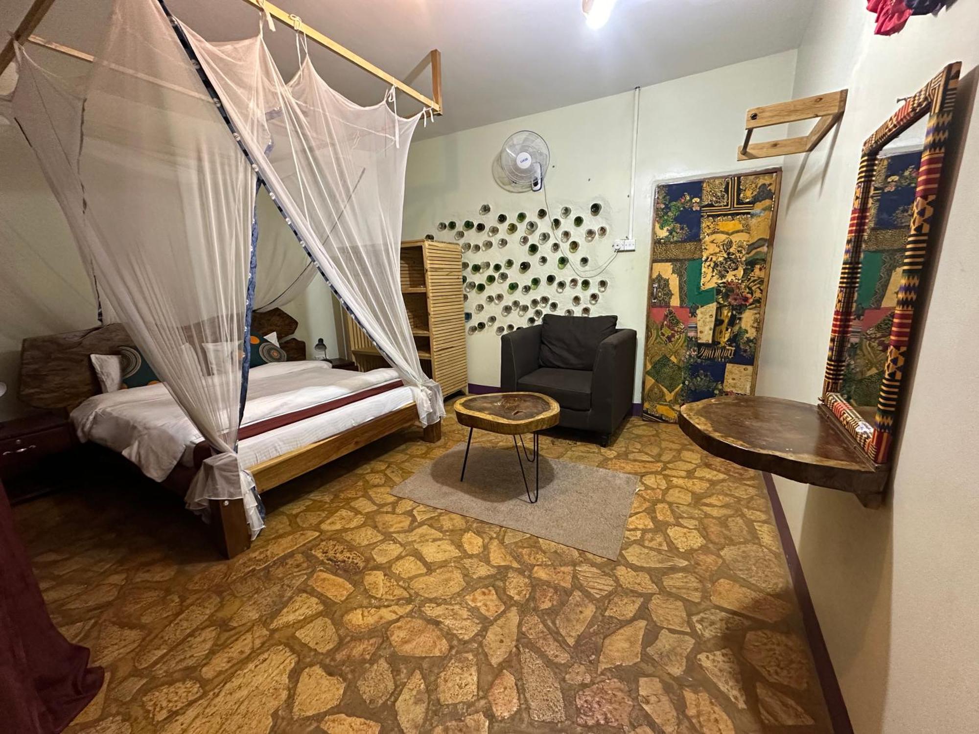 Afro Smile Hotel & Guest House Jinja Extérieur photo